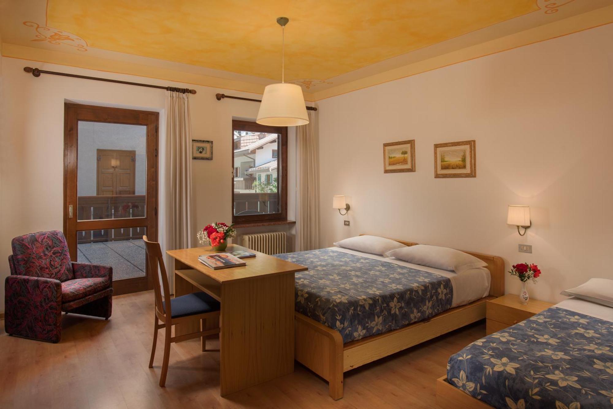 Hotel Centrale Alleghe Ngoại thất bức ảnh